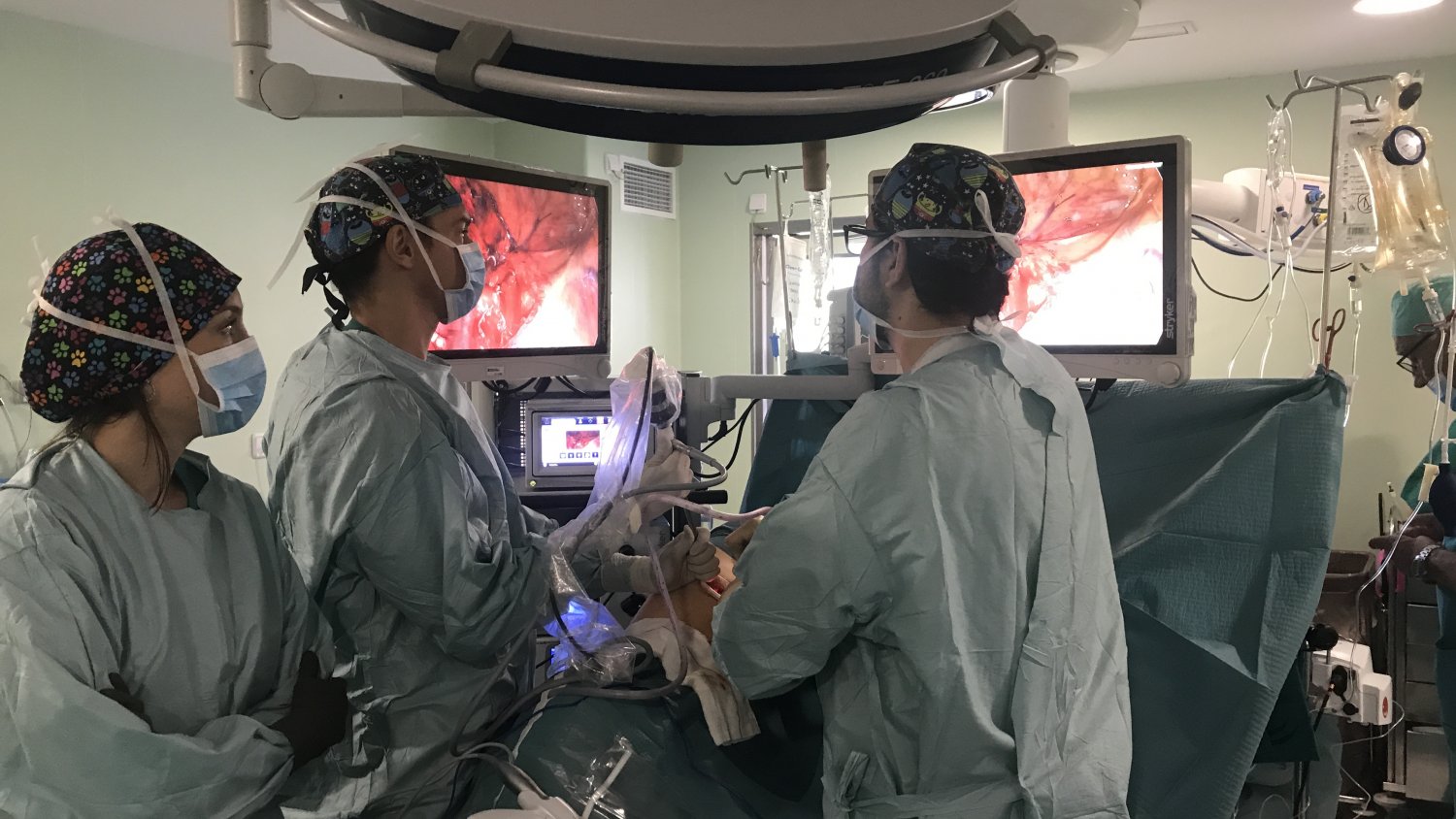 El 80% de las operaciones torácicas del Hospital Regional se realizan con cirugía mínimamente invasiva vídeo asistida