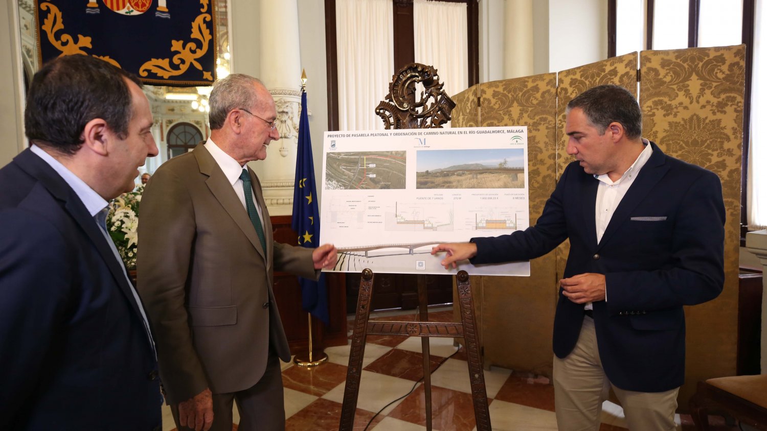 La Diputación y el Ayuntamiento invierten casi dos millones de euros en la pasarela peatonal sobre el Guadalhorce
