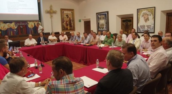 La Agrupación saca adelante la aprobación del nuevo recorrido oficial para 2019