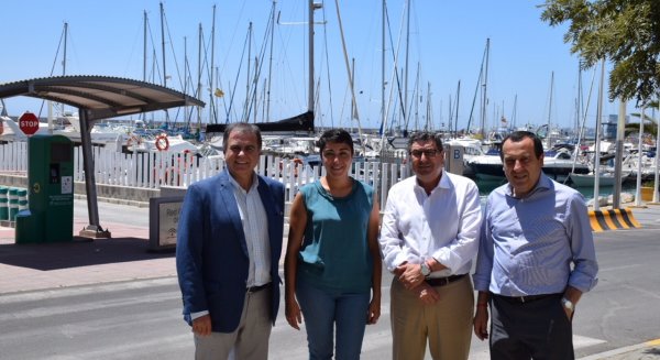 La Junta licita por cerca de 400.000 euros mejoras en el puerto de Caleta de Vélez
