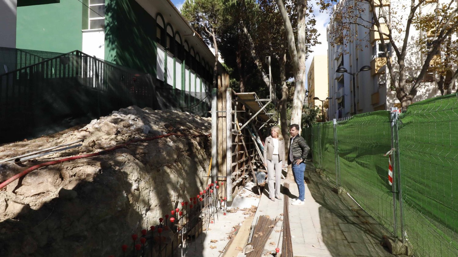 El Ayuntamiento de Marbella trabaja en la segunda fase del cerramiento del colegio Federico García Lorca