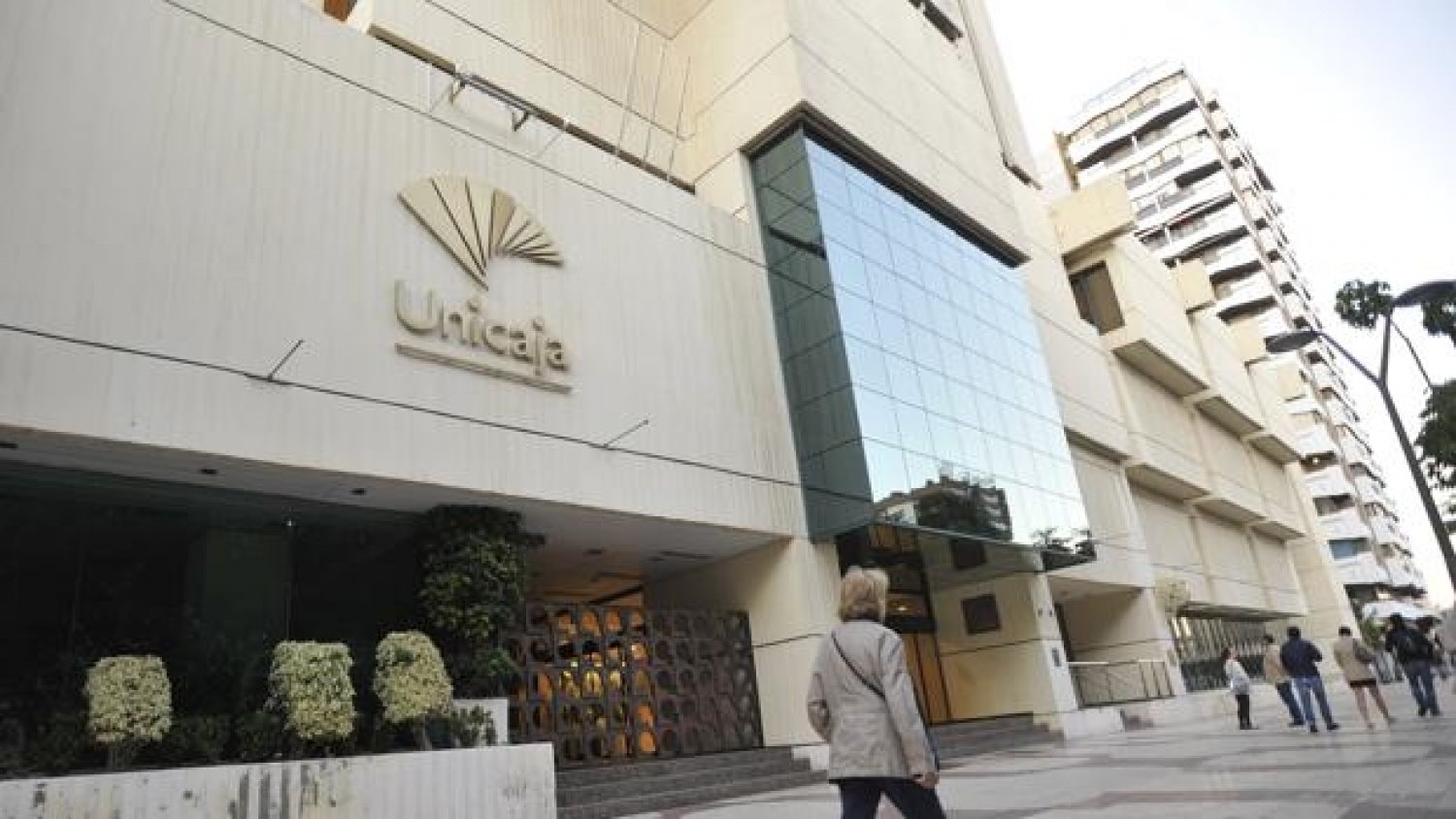 El Grupo Unicaja Banco obtiene un beneficio de 104 millones de euros en el primer semestre del año, un 39,6%
