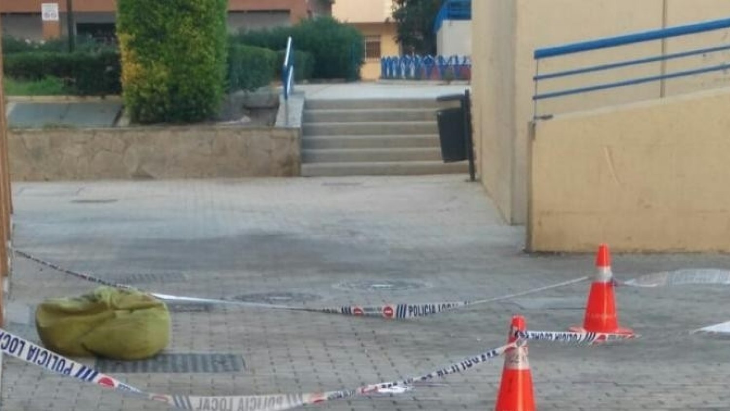 En estado muy grave un joven de 17 tras caer desde un segundo piso en Málaga
