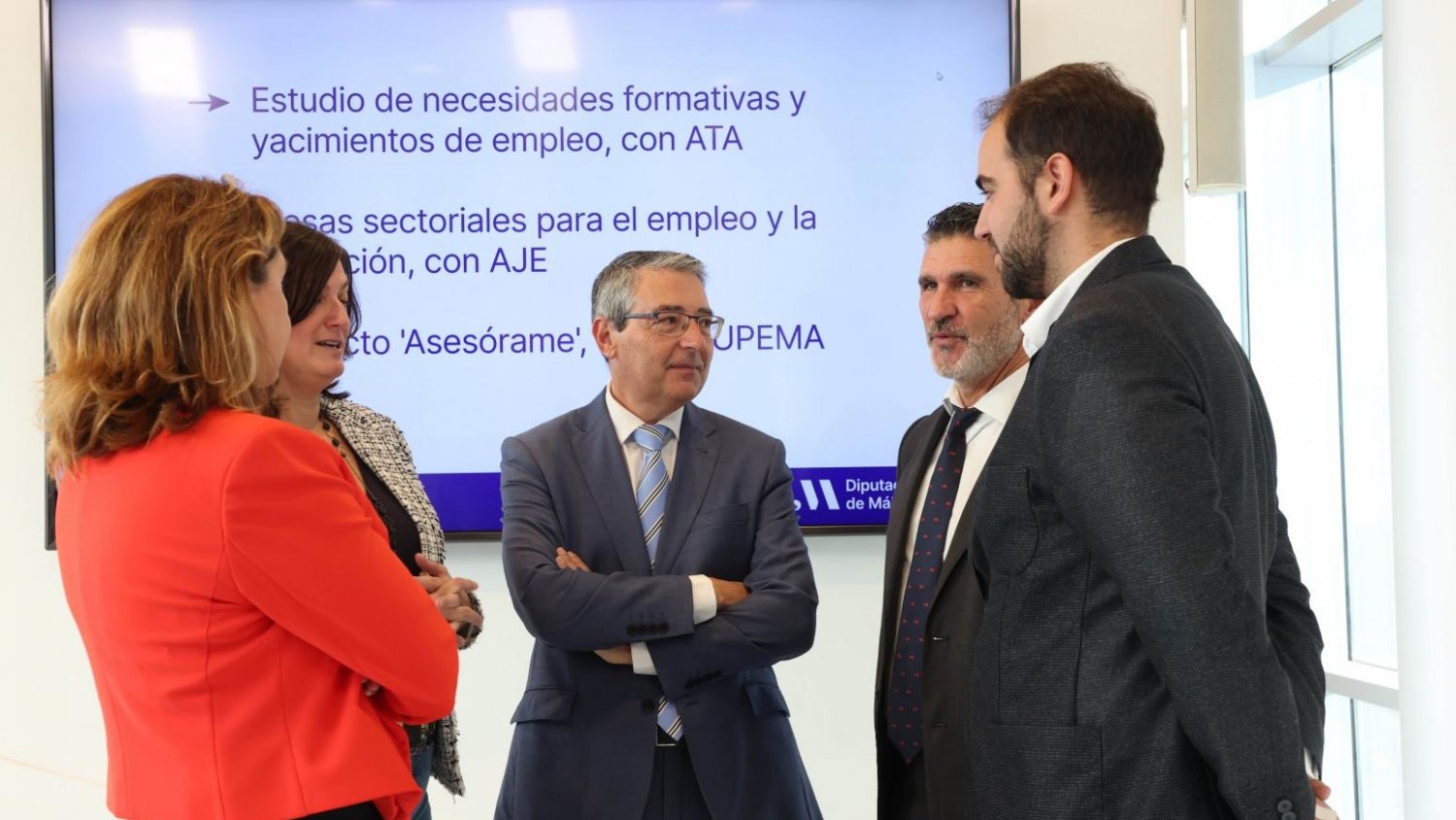 La Diputación activa tres proyectos para fomentar el empleo en autónomos, jóvenes y mujeres empresarias