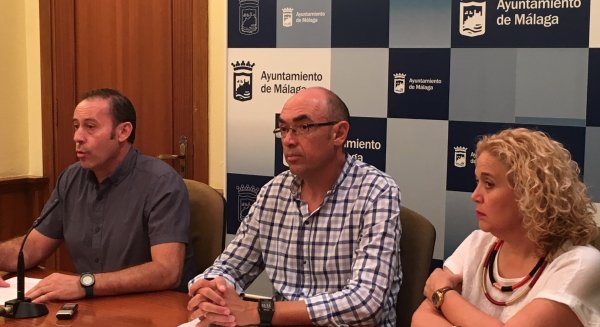 Málaga Para la Gente pide medidas para frenar las prácticas abusivas y competencia desleal de Uber y Cabify en Málaga