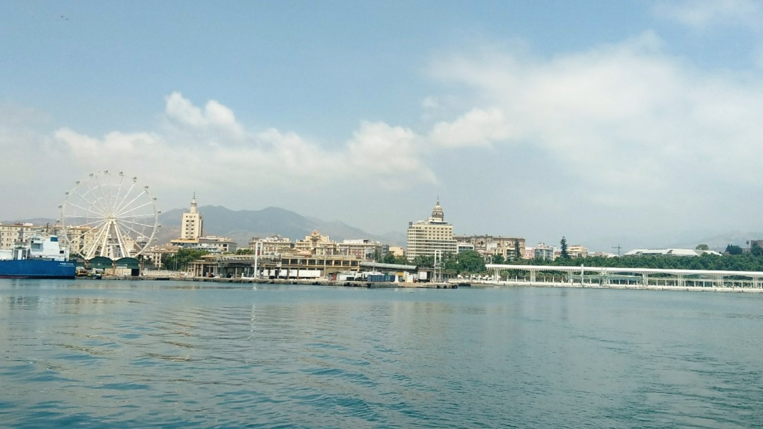 La Costa del Sol crece en número de viajeros y pernoctaciones en el primer semestre del año