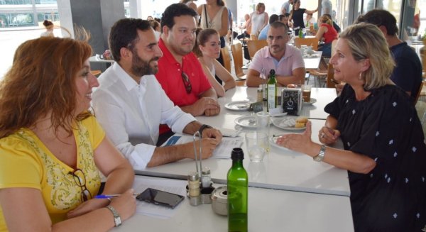 El PSOE respalda a los trabajadores de OPPLUS frente a la precarización de sus empleos y se hará eco de sus reivindicaciones