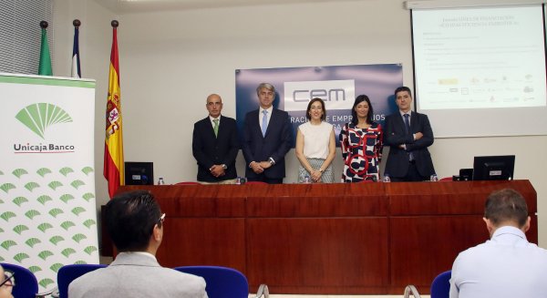 Unicaja Banco participa en una jornada sobre financiación e inversiones en eficiencia energética para comercios de Andalucía
