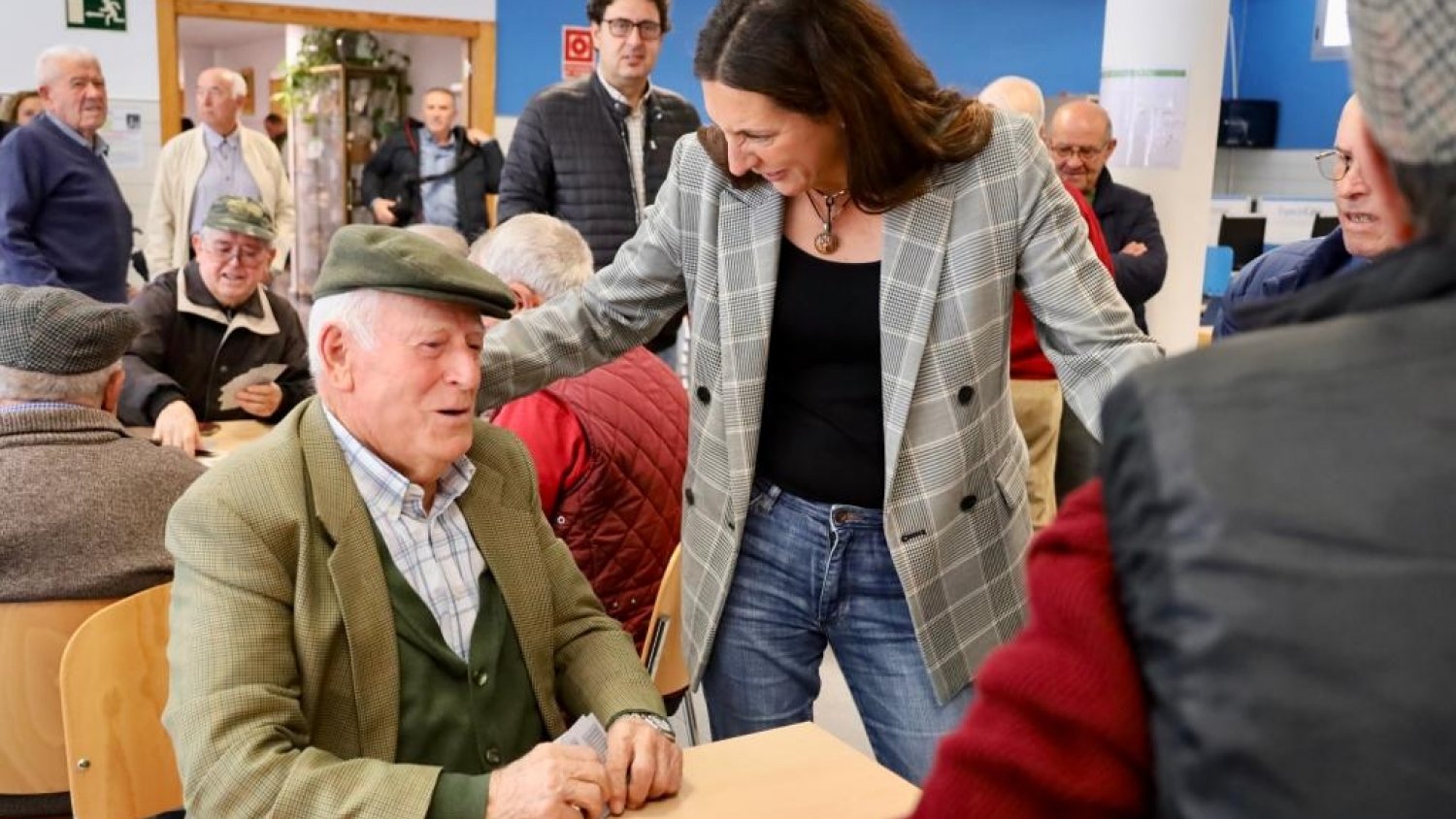 López destaca la inversión para los 168 centros de participación activa de personas mayores en Andalucía