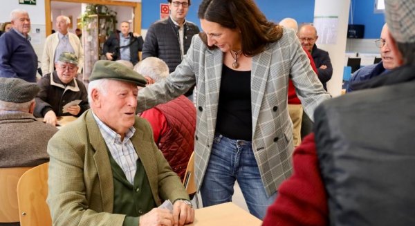 López destaca la inversión para los 168 centros de participación activa de personas mayores en Andalucía