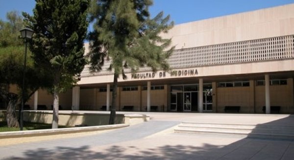 Medicina y Bioquímica, las carreras con la nota de corte más alta para acceder a la UMA