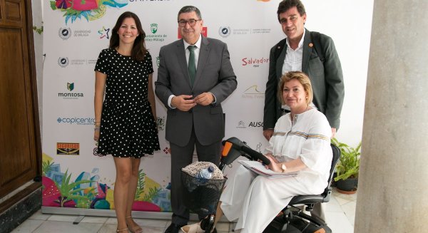Alertan del riesgo de sobresaturación de turistas en Málaga
