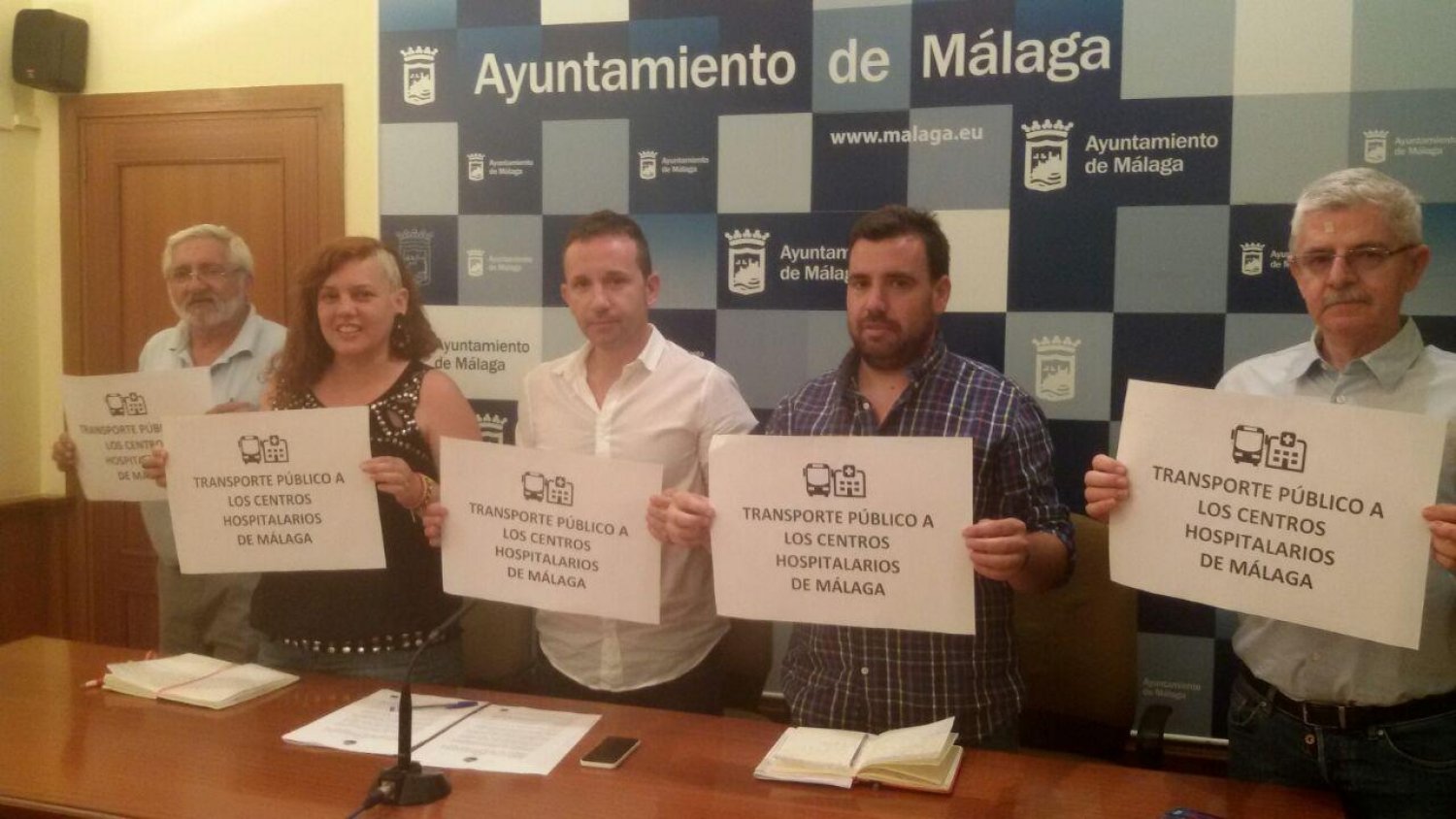 Podemos Málaga pide al Ayuntamiento y al Consorcio de Transportes una parada de bus en el Hospital Marítimo