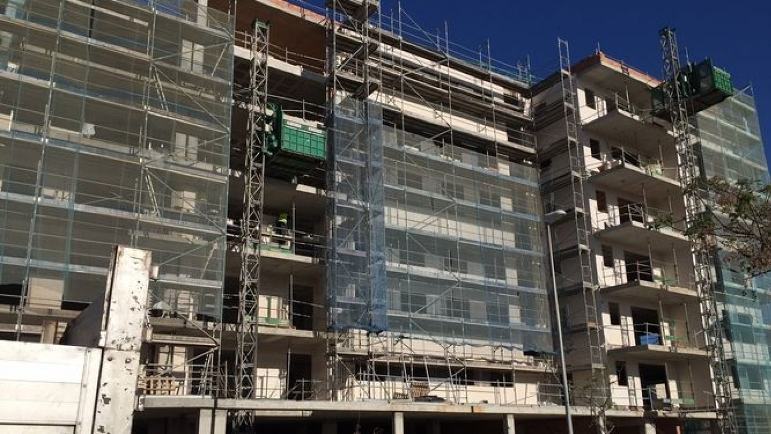 Urbanismo concede en este semestre licencias para más de 2.000 viviendas y supera el total de 2017