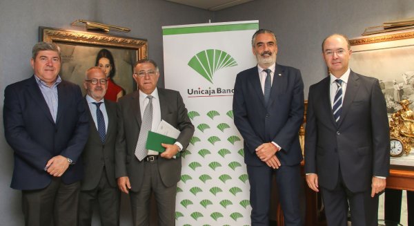 Unicaja Banco renueva su apoyo al sector turístico mediante acuerdos con tres asociaciones empresariales