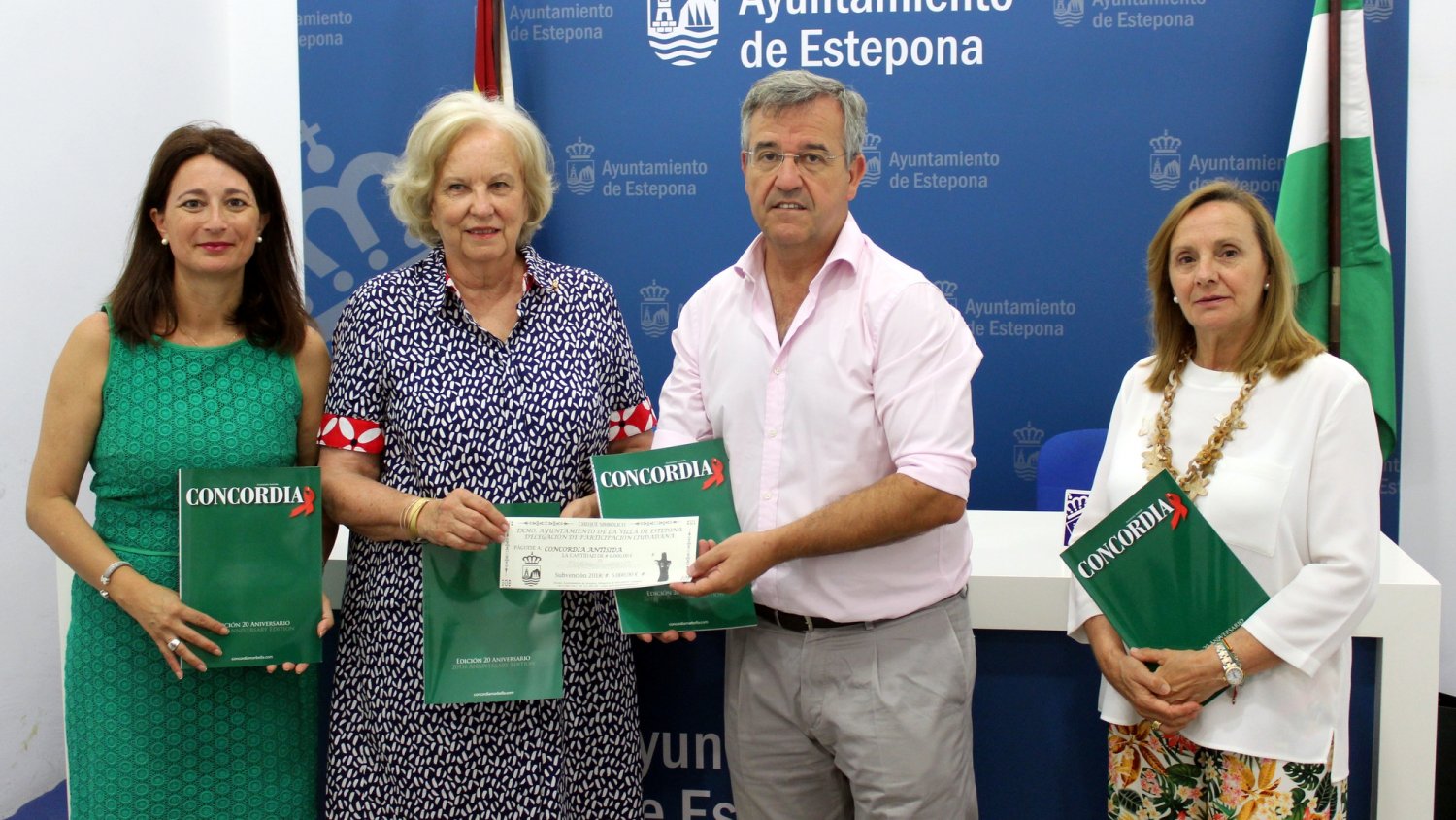 Estepona entrega una subvención a la asociación Concordia Antisida para apoyar su labor en el municipio