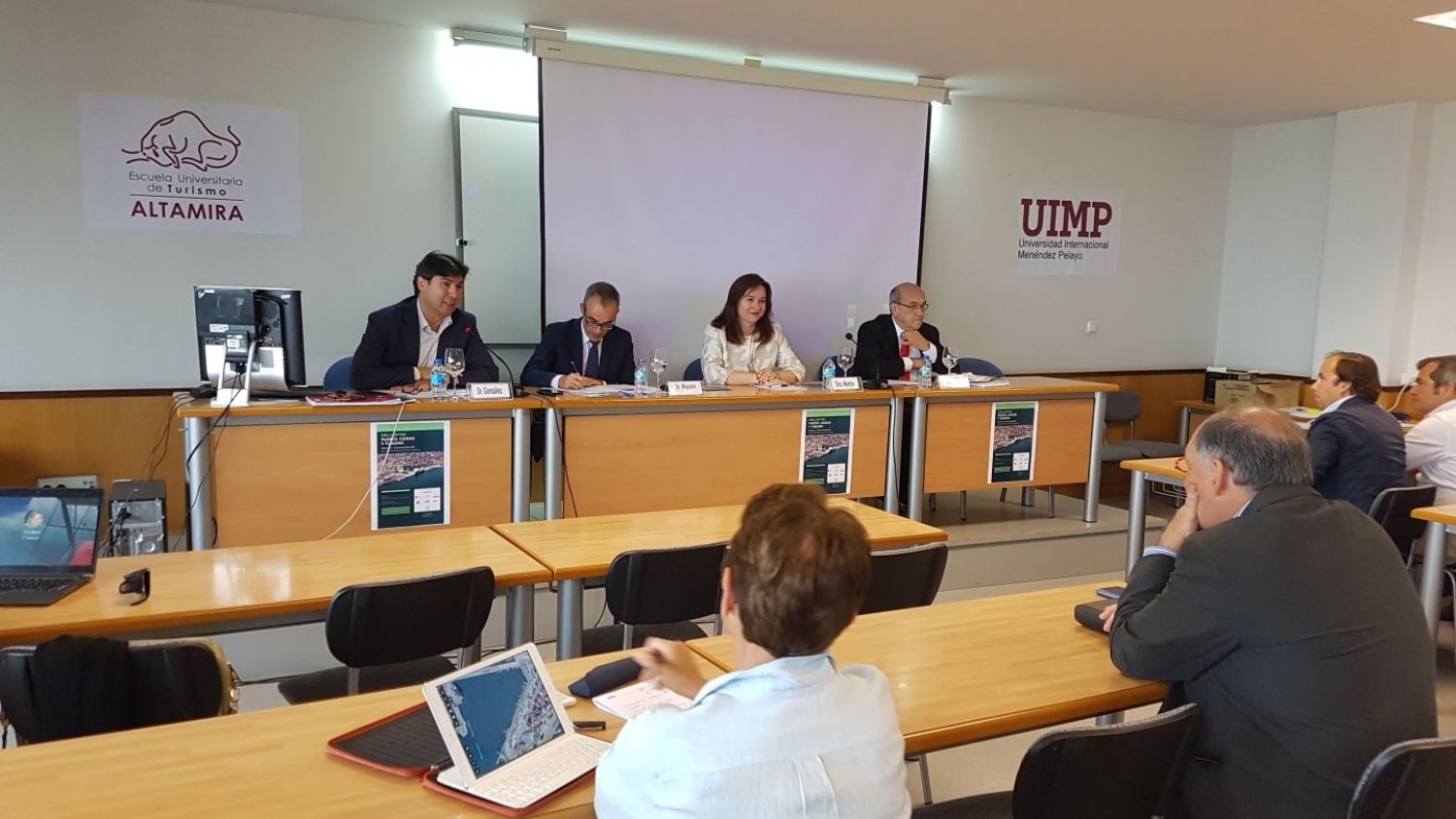 Málaga se presenta en Santander como ejemplo de la vinculación entre ciudad, puerto y turismo