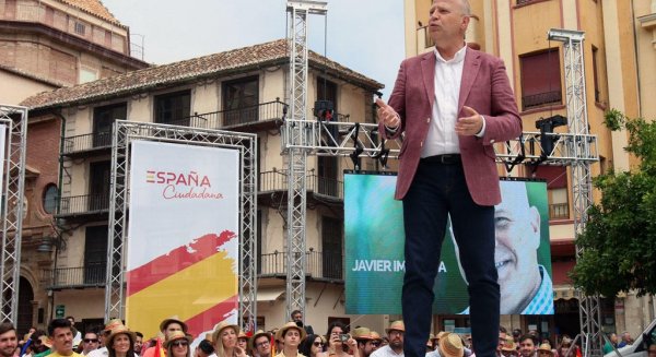 Javier Imbroda da el salto a la política como cabeza de lista de Ciudadanos en Málaga