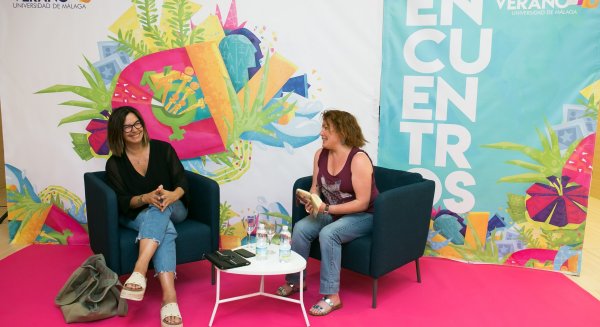 Ángels Barceló dialoga sobre los males del periodismo en la era digital