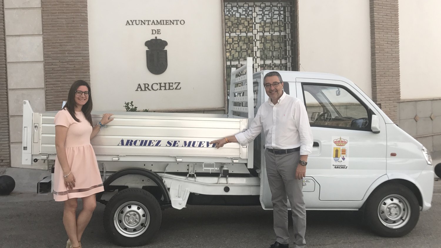 La Diputación invierte 20.500 euros en un nuevo vehículo para los servicios operativos de Árchez