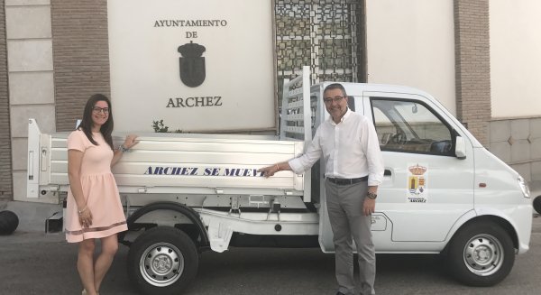 La Diputación invierte 20.500 euros en un nuevo vehículo para los servicios operativos de Árchez