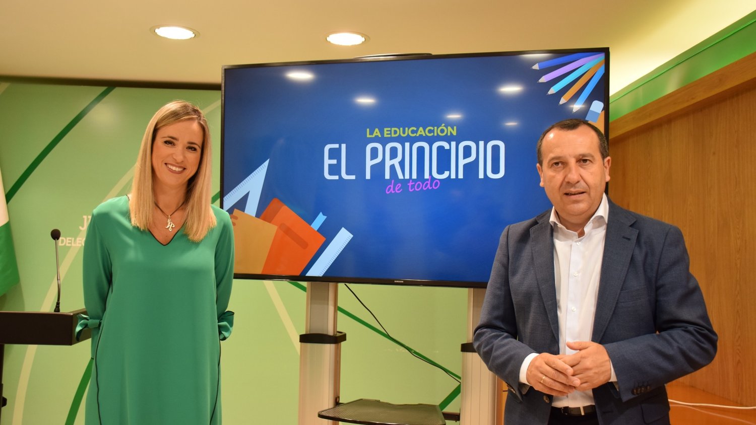 Ruiz Espejo destaca el avance de Málaga en la mejora de las infraestructuras escolares y el refuerzo de los servicios educativos
