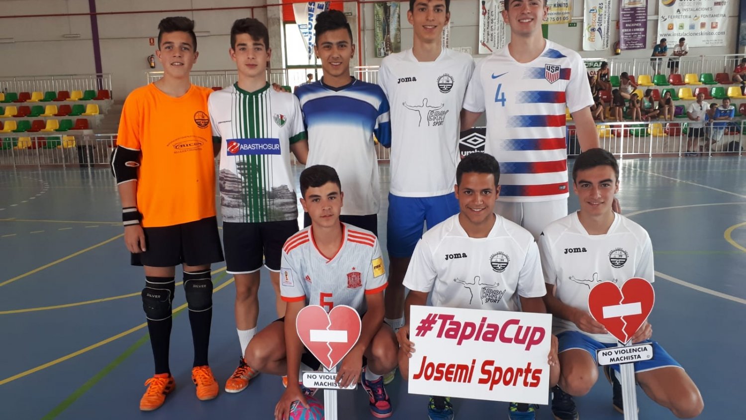La campaña 'No a la violencia machista', presente en el torneo Tapiacup