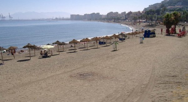Limasa destinará a la limpieza de las playas en la madrugada del domingo con 188 operarios