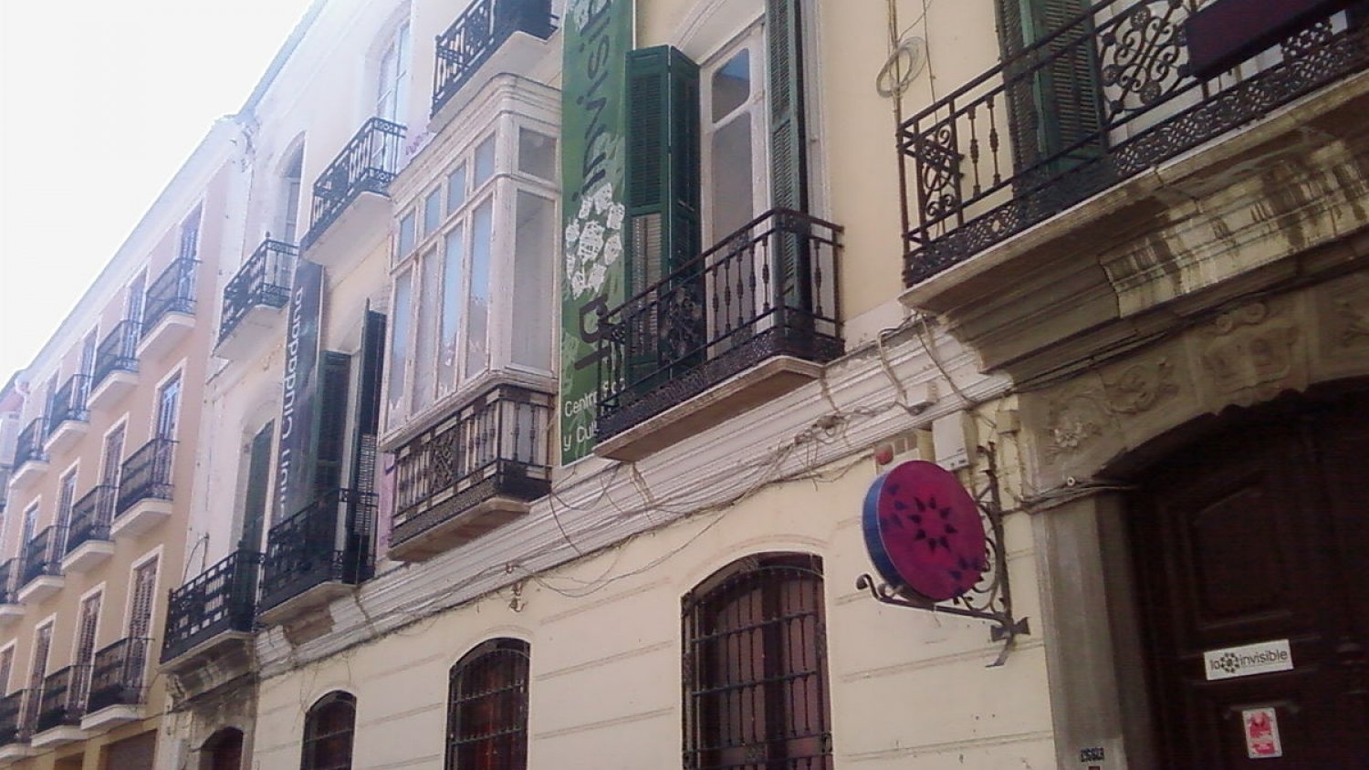 El Ayuntamiento ordena el desalojo de La Casa Invisible