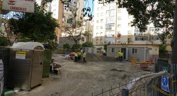 Comienzan las obras de sustitución de la red de abastecimiento de Jardín de la Abadía para su mejor aprovechamiento