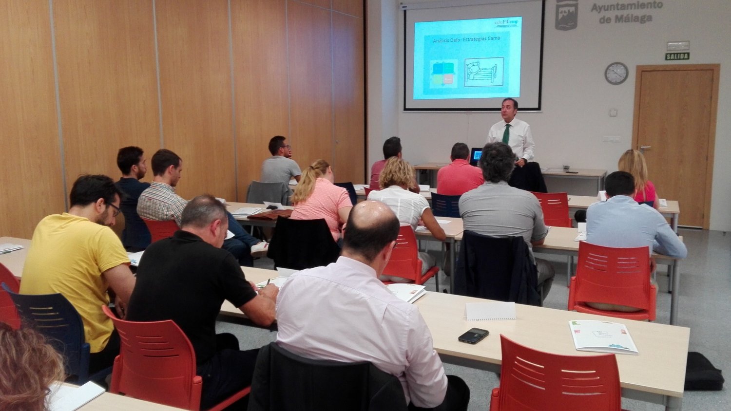 Unicaja muestra a emprendedores los pasos a seguir para impulsar sus iniciativas de negocio