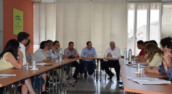 La Junta destina más de dos millones de euros al Programa de Fomento de Empleo Agrario en la comarca de Antequera