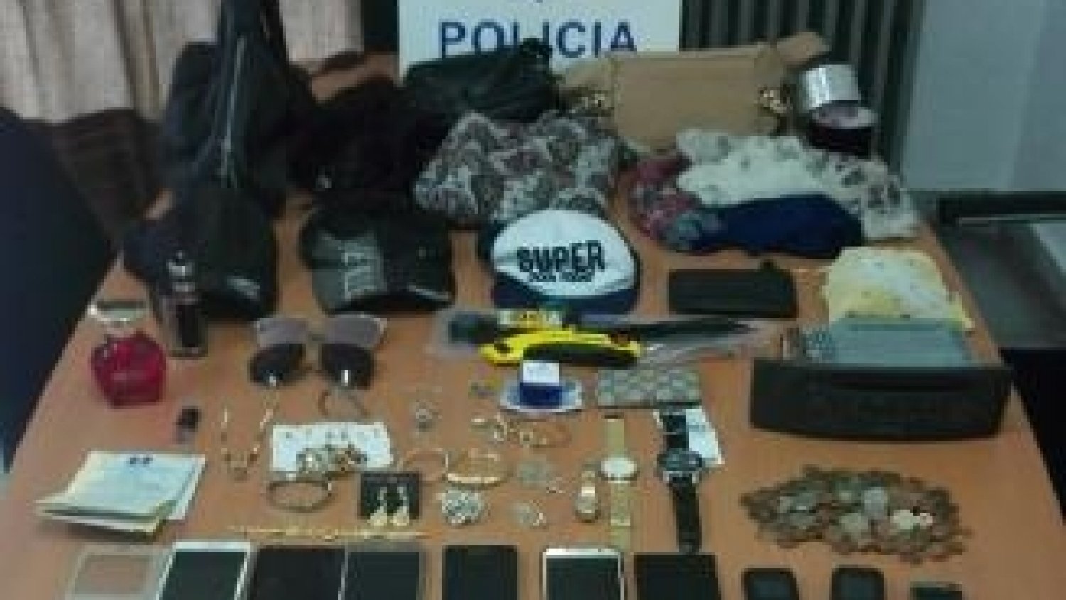 Cuatro detenidos tras asaltar a un anciano que había sacado dinero del banco