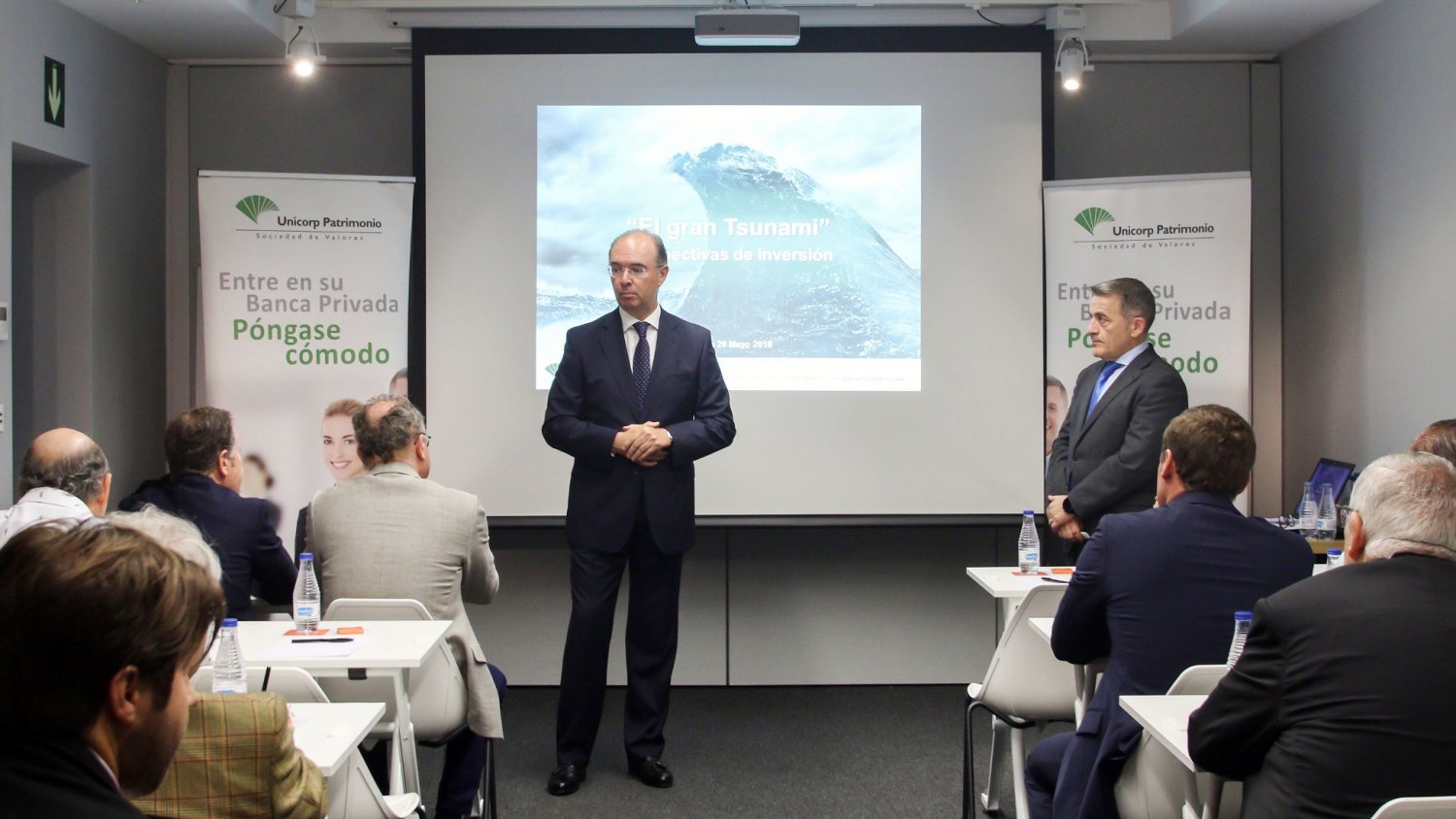 Unicaja Banco inicia en Málaga su III Ciclo de Encuentros de Banca Privada para ofrecer asesoramiento de inversión