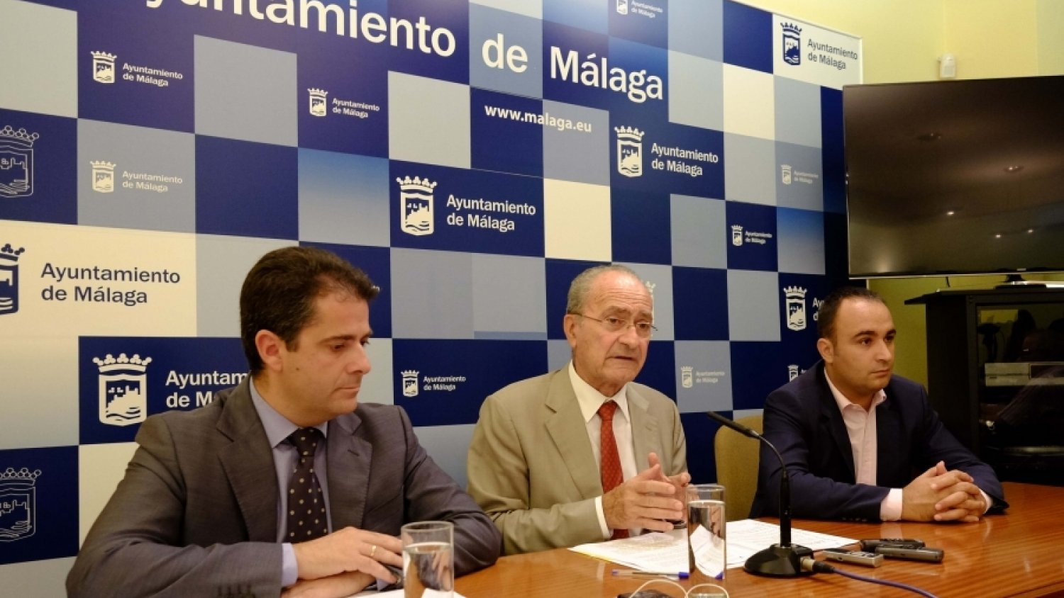 El Ayuntamiento modificará el Plan Especial para la construcción del hotel del Puerto