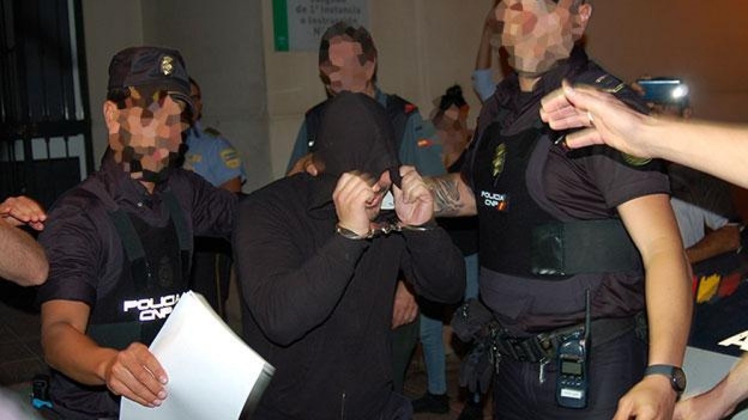 Entran en prisión los dos policías locales de Estepona acusados de agresión sexual