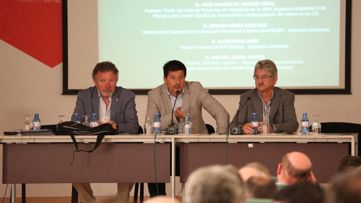 La Diputación contribuye a cambiar el alumbrado público en 83 municipios para reducir el consumo de energía