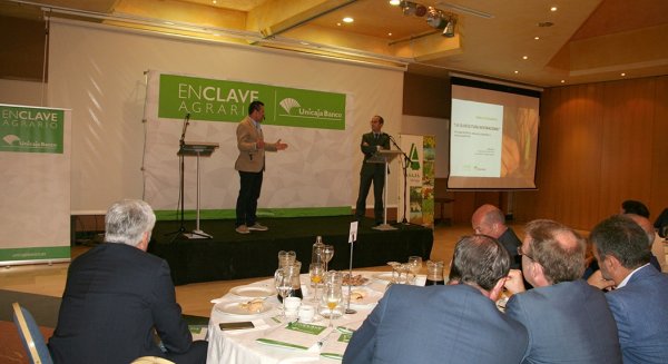 Unicaja Banco celebra en Antequera una nueva jornada de Enclave Agrario y analiza los retos y las estrategias de futuro del sector del olivar
