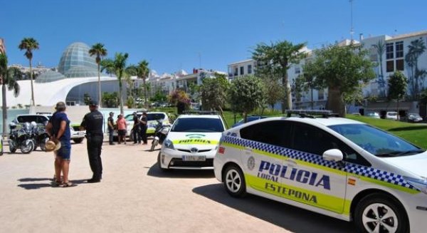 Detenidos dos policías locales en Estepona por presuntos abusos sexuales