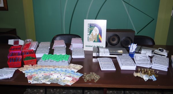 Intervienen dos bingos ilegales en la Axarquía