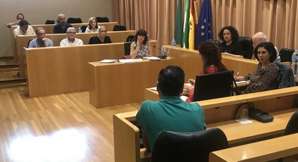 Vélez-Málaga reúne al Consejo Social para fomentar el empleo en los colectivos más vulnerables