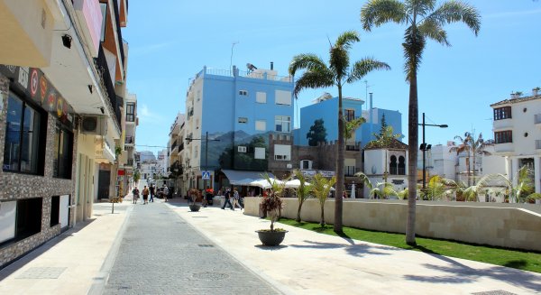 Estepona concluye la remodelación del entorno de la iglesia San José con la obra de calle Zaragoza