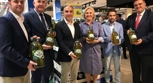 Los productos 'Sabor a Málaga' se promocionan en una feria en los nueve hipermercados Carrefour de Málaga