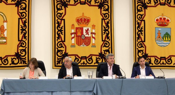 Estepona cumple todos los objetivos del plan de saneamiento y reduce la deuda heredada casi a la mitad