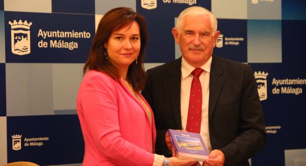 Málaga suma una nueva publicación en inglés que difunde el destino desde la experiencia y conocimientos de su autor, Michael Barry