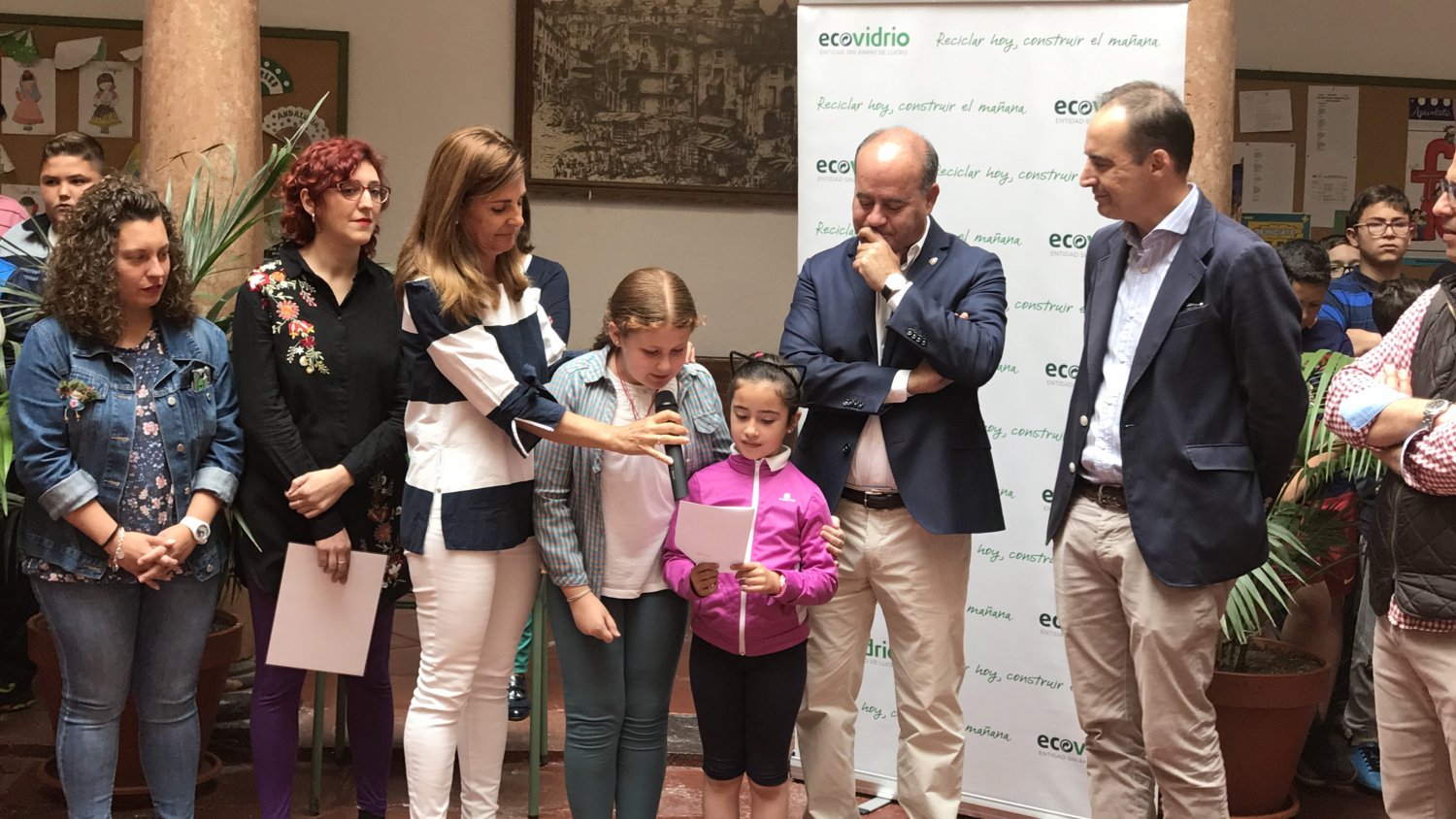 El CEIP Romero Robledo, de Antequera, gana un concurso escolar sobre reciclaje de vidrio