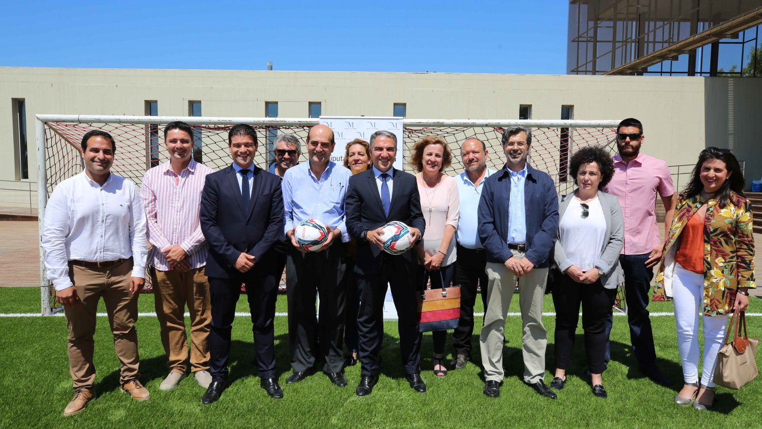 La Diputación invierte dos millones de euros en nuevos campos de fútbol con césped artificial en una decena de municipios