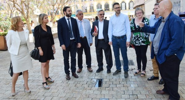 El PSOE exige responsabilidades políticas por el despilfarro de 4,5 millones en la reforma de la Plaza de la Merced