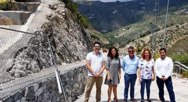 La Diputación invierte 150.000 euros en mejorar el abastecimiento de agua a Arenas, Canillas de Albaida y Sayalonga