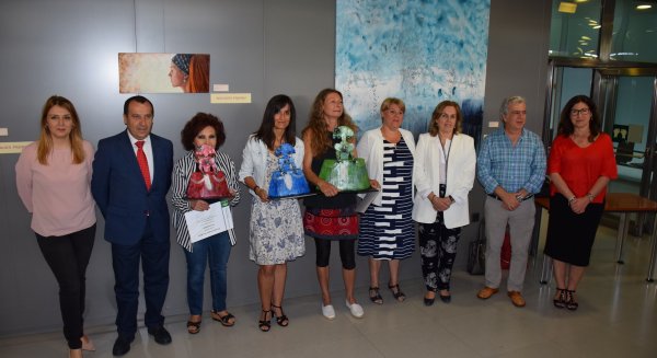 El Centro Provincial de Málaga del Instituto Andaluz de la Mujer entrega los premios del VI Certamen de Pintoras IAM_Arte